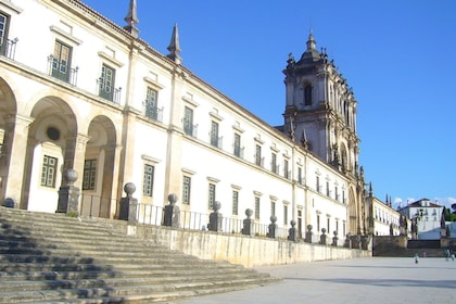 Lissabonista: Fátima, Nazaré & Óbidos kokopäiväretki