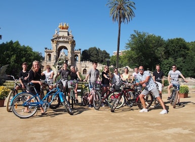 Barcelona, Relaxing and fun, English spoken bike tour!
