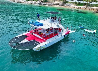 Private Yacht Charter Chica Fun 3 Waterslides all-inclusive