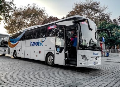 Istanbul: 24/7 Airport Shuttle from/to IST - Sultanahmet