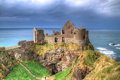Giant’s Causeway, Belfast & Northern Ireland’s Coastal Highlights