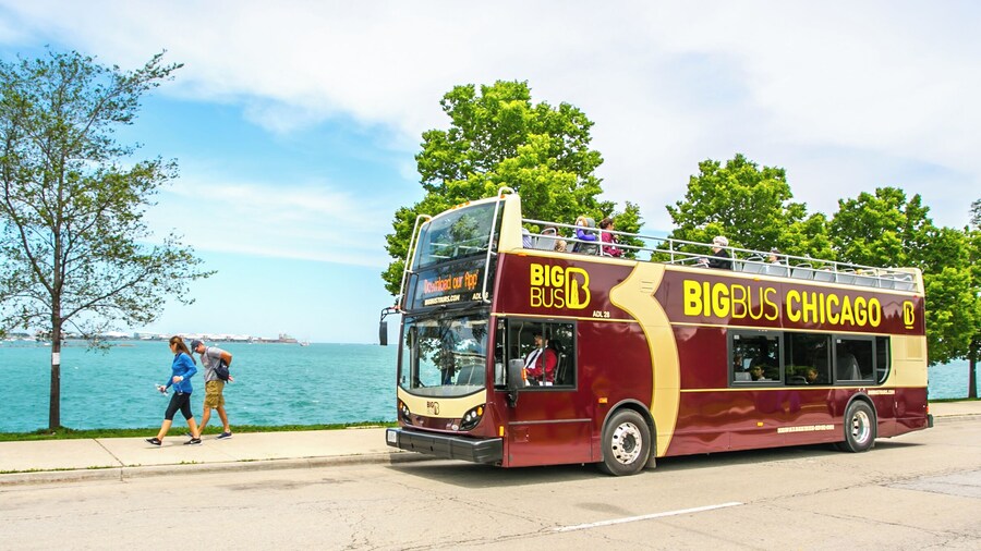 Big Bus Chicago Essential Ticket + 360 Chicago