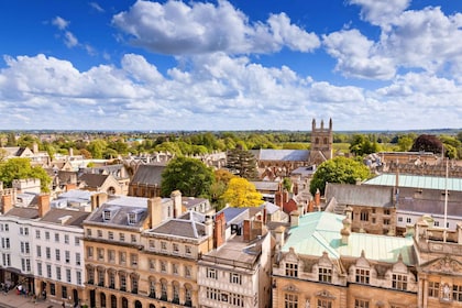 Private custom tour with a local guide Oxford