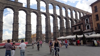 Full day bike tour Segovia & La Granja de San Ildefonso
