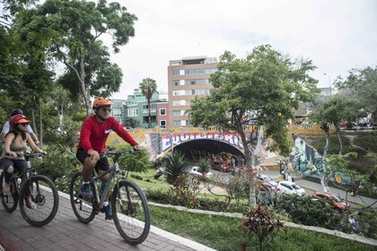 Lima Coast Biking: Miraflores, Barranco & Peninsula