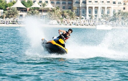 Jet Ski Abenteuer mit ikonischem Jumeirah Blick