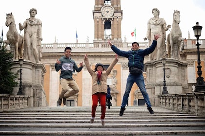 Rome: Private Photoshoot with Professional Photographer
