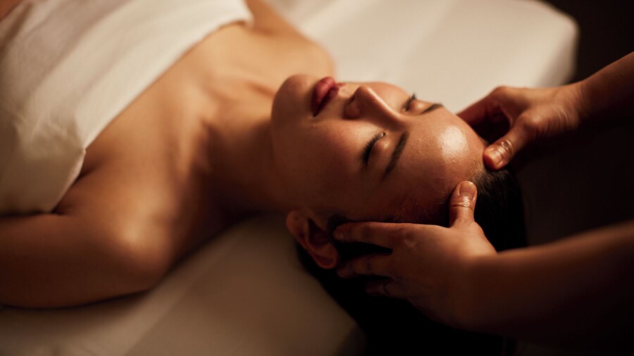 Bangkok Luxury Spa Experience at Diora Langsuan Thai Massage