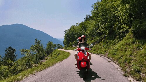 Moniga del Garda: "Mountain Escape" Vespa scooter tour