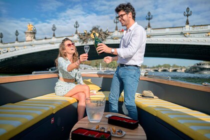 Paris: Private Boat Cruise on the Seine & optional Champagne