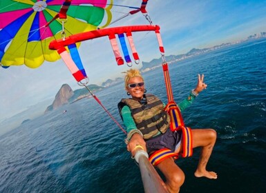 Rio de Janeiro: Parasailing Flight over Guanabara Bay