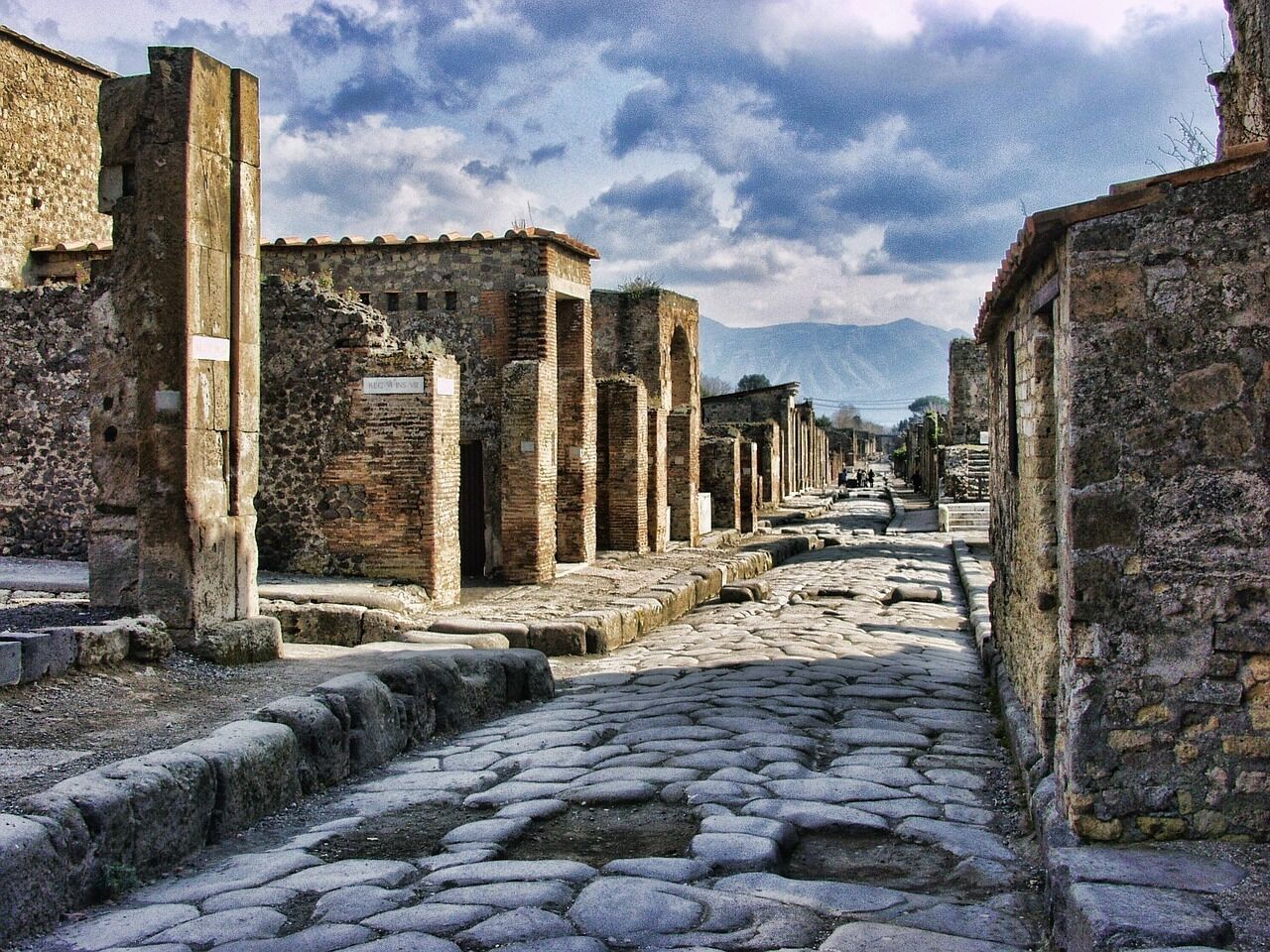 Pompeii: Fast Track Entry with Audio Guide