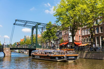 Amsterdams kanalkryssning med halvöppen båt