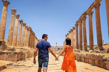 Desde Ammán: Excursión privada de día completo a Jerash , Ajloun & Um Qais 