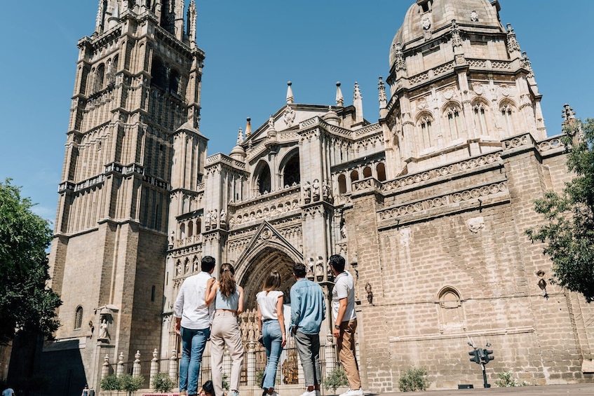 Toledo Premium Tour: Cathedral & 8 Main Monuments with Madrid Hotel pick-up