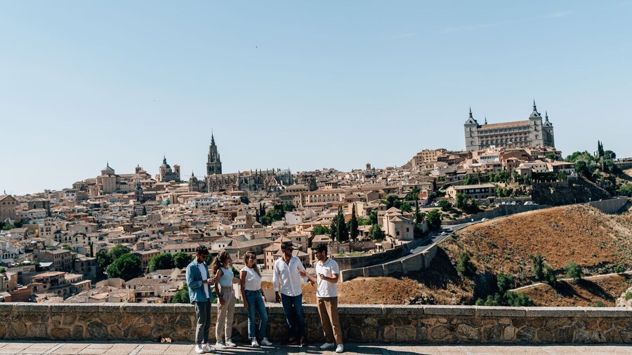Toledo Premium Tour: Cathedral & 8 Main Monuments with Madrid Hotel pick-up