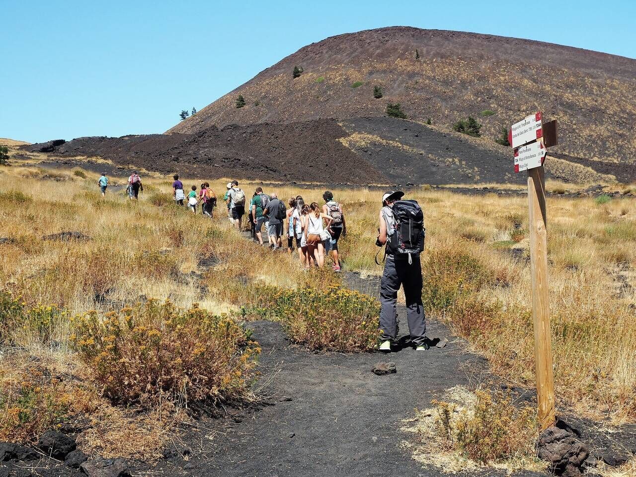 etna hexagonal trekking tour