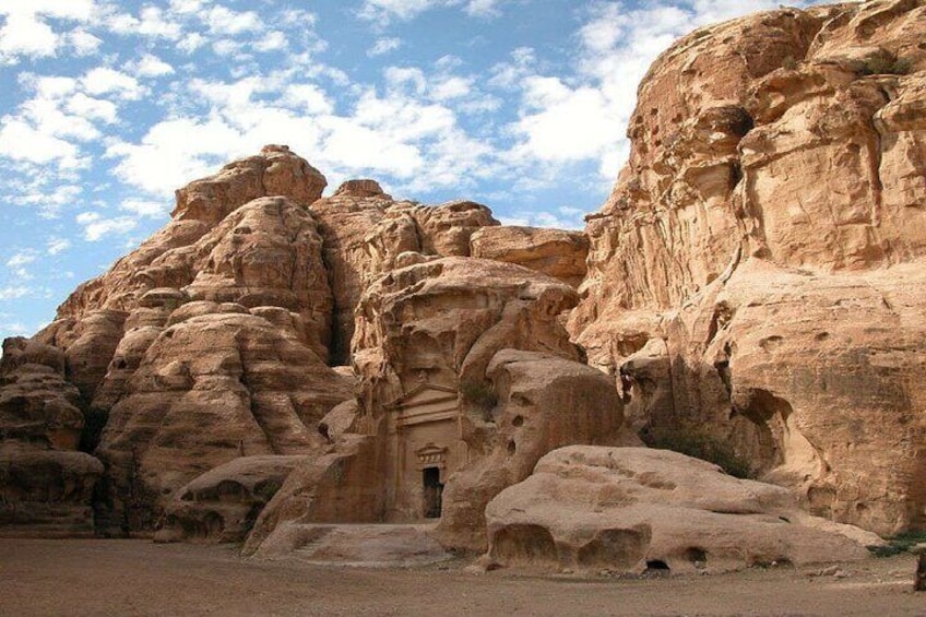 Private Guided Tour In Petra with hotel pick up.