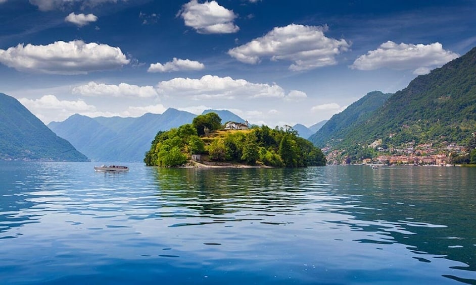 Lake Como private cruise with Varenna, Bellagio and Lugano