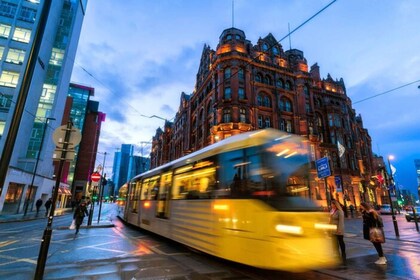 Manchester: Private custom tour with a local guide