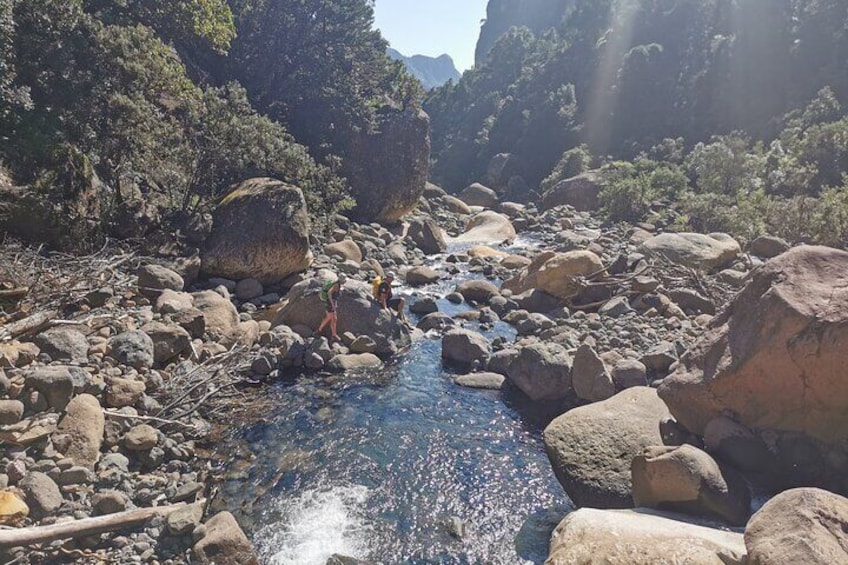 The approaches to the gorge, fun rock hopping 