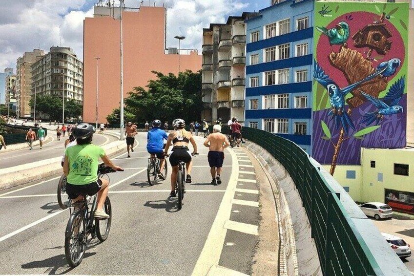 Bike Tour Of São Paulo Downtown and Hidden Gems