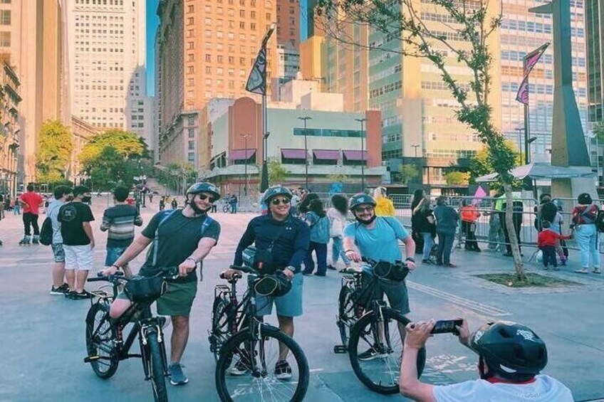 Bike Tour Of São Paulo Downtown and Hidden Gems