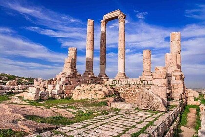 From Amman: Full-Day tour Amman city tour and desert castles