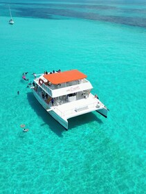 Dancer On The Sea in Cancun - Food & Drinks included