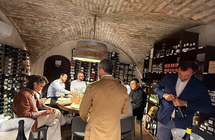 Wine Tasting with Local Food Board Pairing in Venice