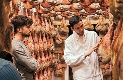 Prosciutto Ham Factory Visit & Lunch Tasting near Udine