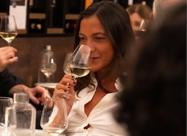 Luxury Wine Tasting in Modena City Center