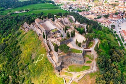 Girona Castell Hostalric and Roca Village Tour from Palamos