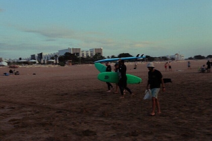 Surf und Yoga Paket mit lokalen Lehrern in Tamraght Marokko