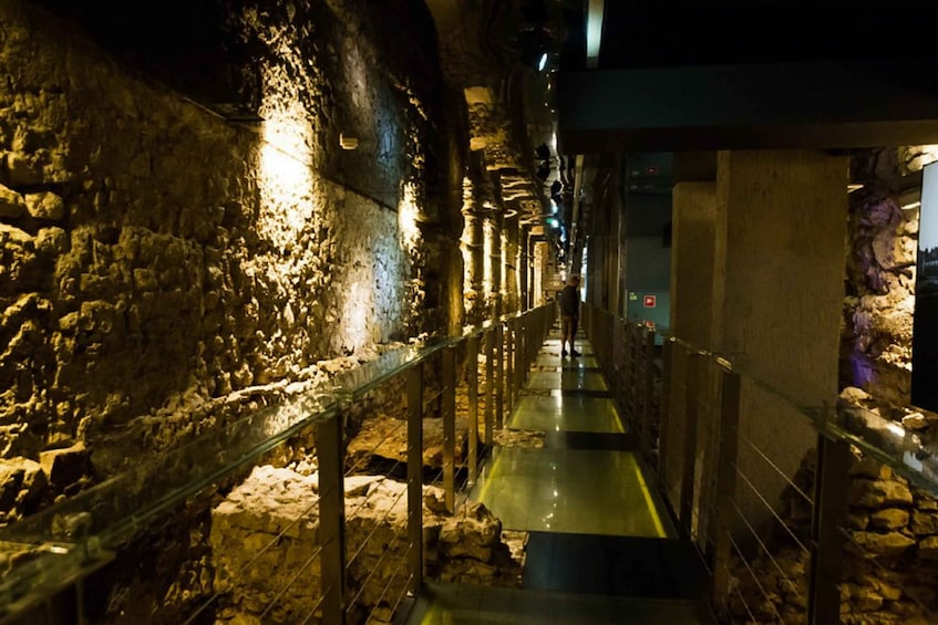 Picture 1 for Activity Krakow: Skip-the-Line Rynek Underground Museum Guided Tour