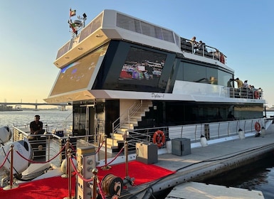 Dubai Canal Luxury Yacht Cruise Dinner