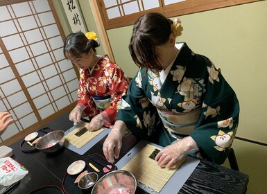 Kyoto Ninenzaka: The Art of Kazarimaki Sushi Rolls Class