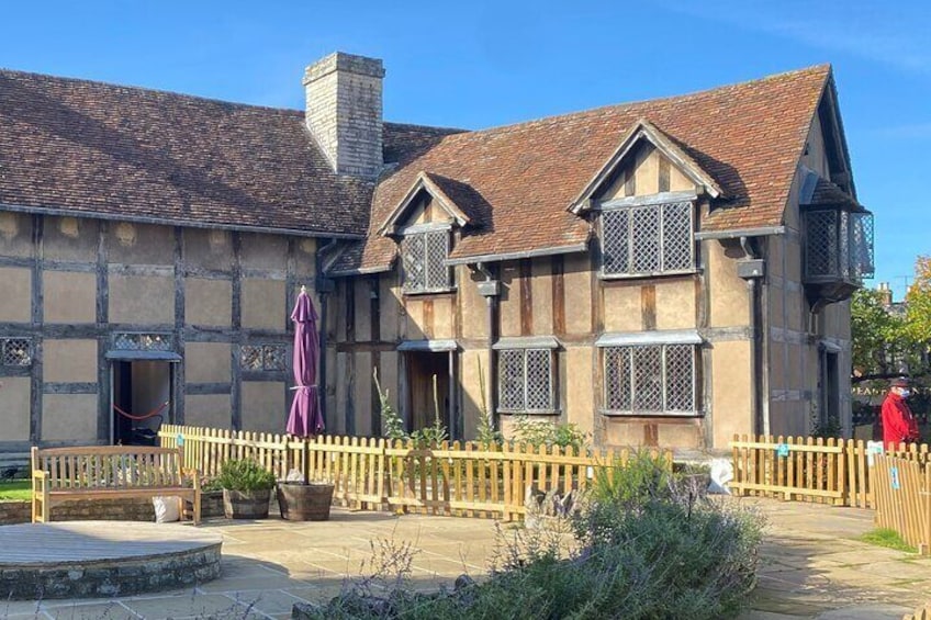 Shakespeare’s Birthplace: A Self-Guided Audio Tour in Stratford-Upon-Avon