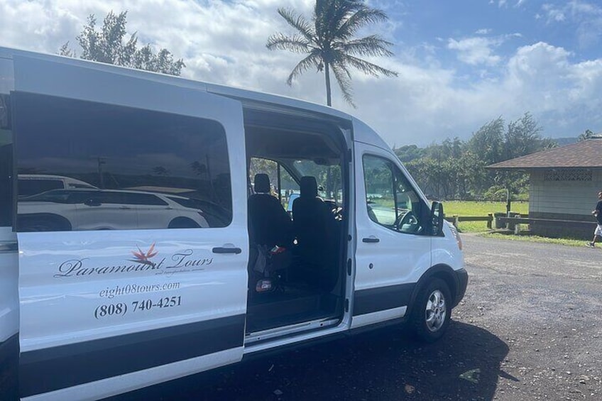 Road to Hana Tours with Hotel pick-up, Black sand beach , waterfalls and more!