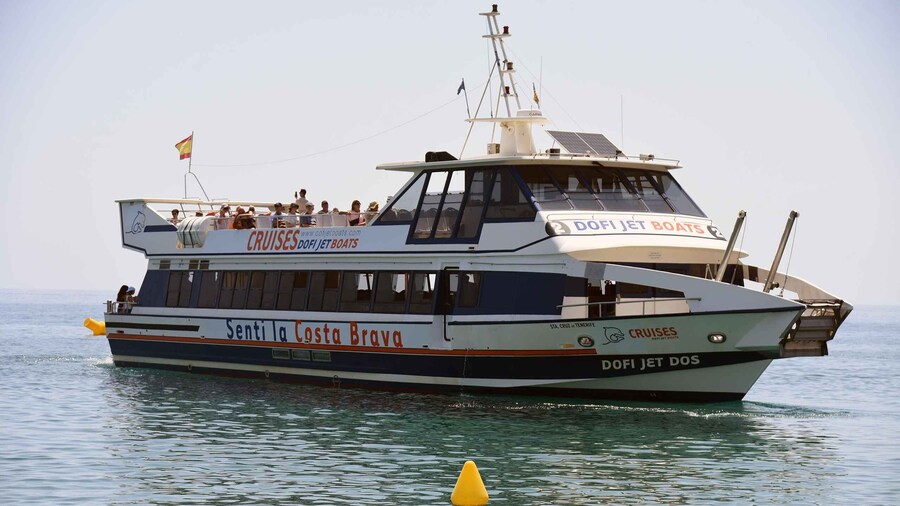 From Lloret de Mar: Roundtrip Ferry to Blanes