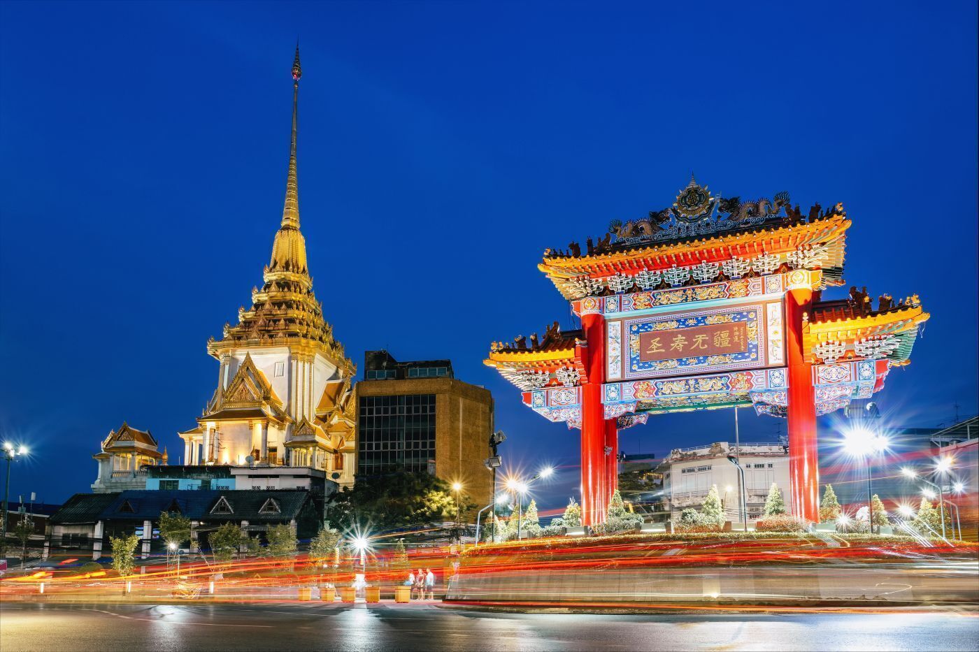 Bangkok Night Lights : Chinatown, Flower Market & Riverside Ride