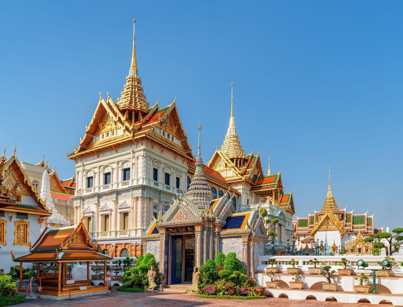 Bangkok in a Day : Temples, Markets & Skyline Ride