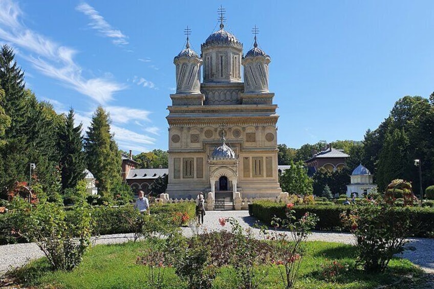 Transfagarasan Private Sightseeing Tour from Bucharest - Day Trip