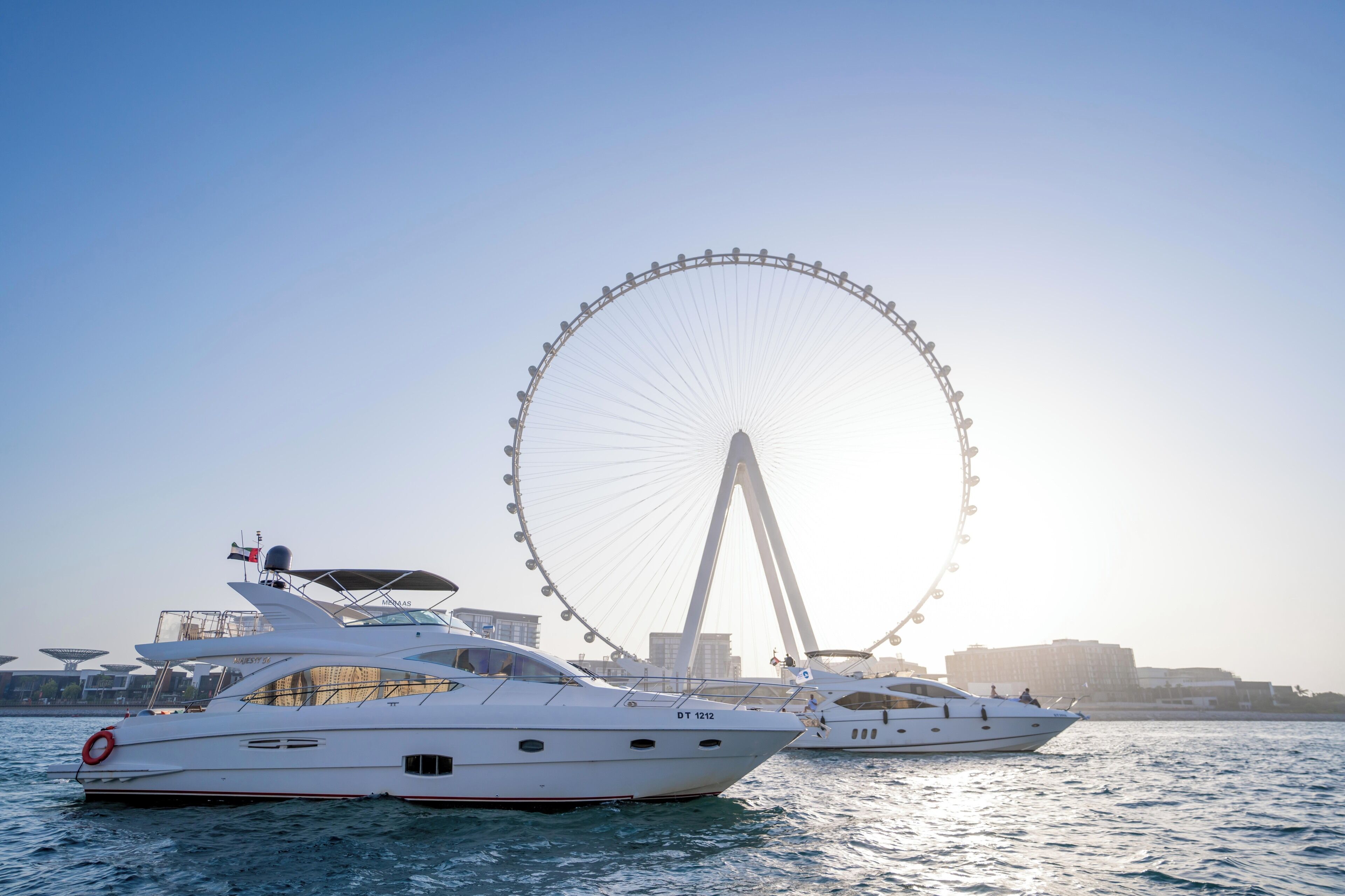 Luxury Dubai Yacht Tour with Food & Drinks – Multiple Timings