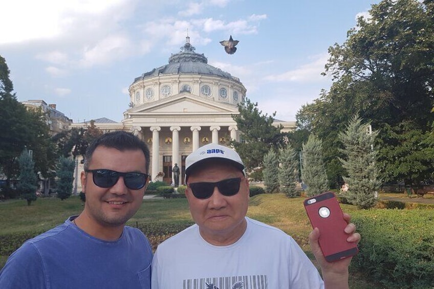 Private 2 Hour Driving Around Bucharest with a Private Guide/Driver