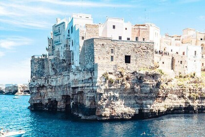 City game Polignano: iconic sights & hidden gems
