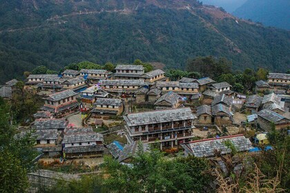 Ghorepani Poonhill Ghandruk Trek from Pokhara: 4-Day Adventure