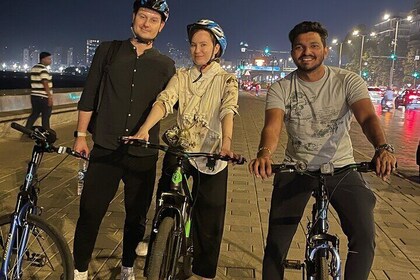 Guided Bike Tour of Mumbai's 10+ Highlights