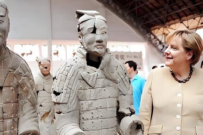 Xian Day Tour, Terracotta Army, City Wall, Pagoda, Muslim Bazaar