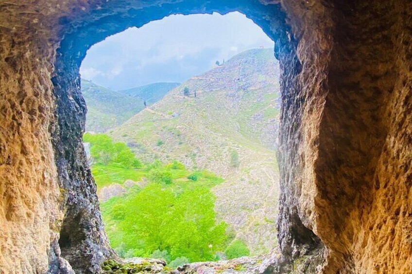 Historic Bocairent, Covetes del Moros Caves and Pou Clar Pools